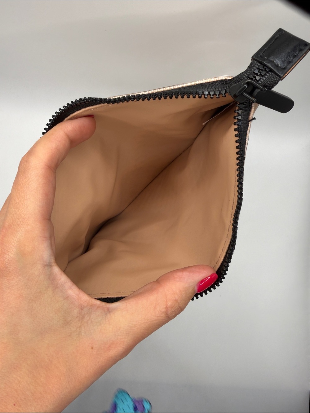 Kate Spade Clear Polka Dot Cosmetic Pouch Makeup Bag Rose Gold/Tan - Picture 3 of 4